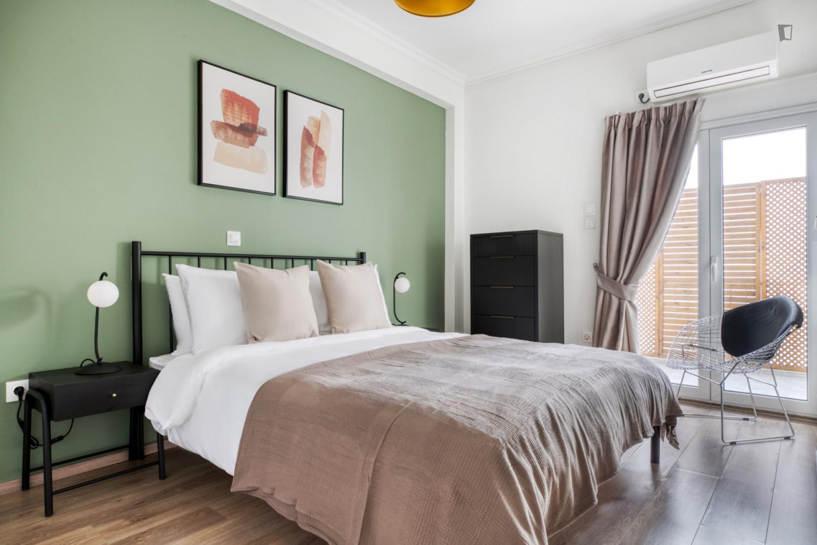 Inviting 2-Bedroom Flat Near The Panormou Subway Station - 1