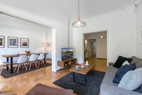 Nice 2-bedroom flat next to the Megaro Moussikis subway station - Gallery - 6