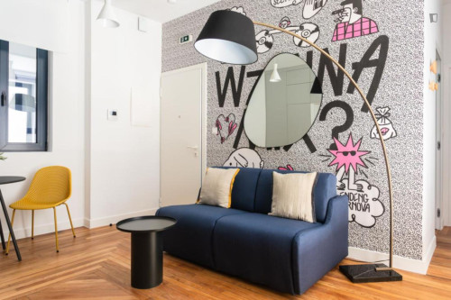 Very cool 1-bedroom apartment in Omonoia