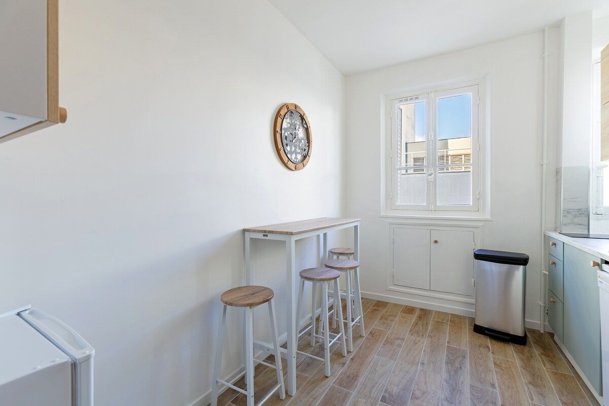 Modern 2BR Apartment With AC Near Place D'Italie - 14