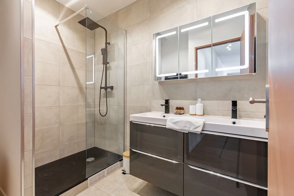 Modern 2BR Apartment With AC Near Place D'Italie - 16
