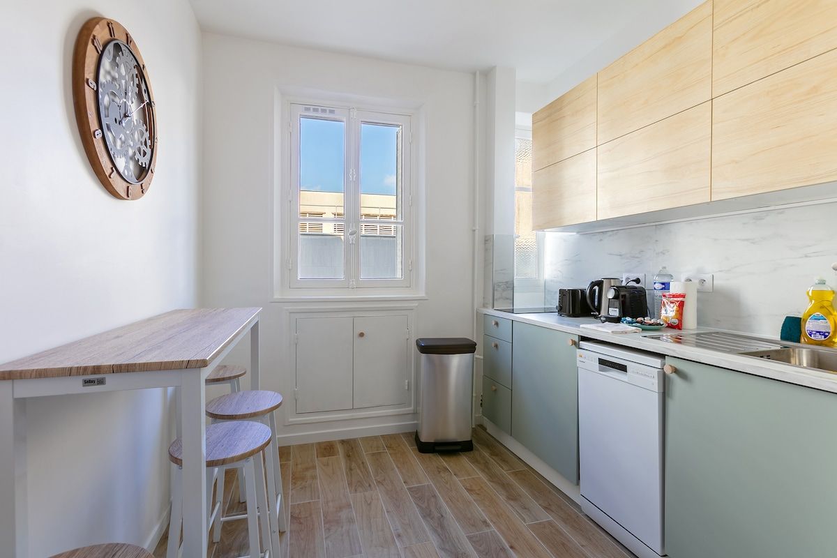 Modern 2BR Apartment With AC Near Place D'Italie - 11