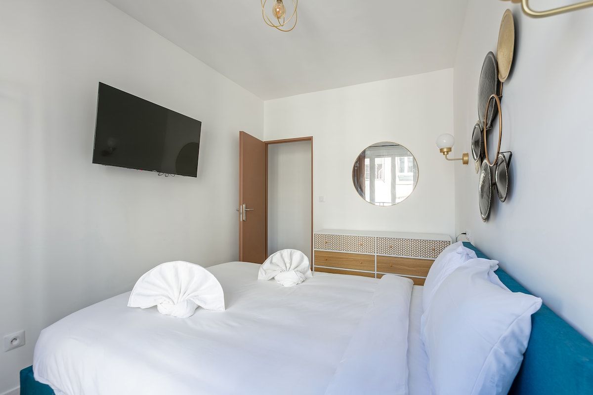 Modern 2BR Apartment With AC Near Place D'Italie - 9