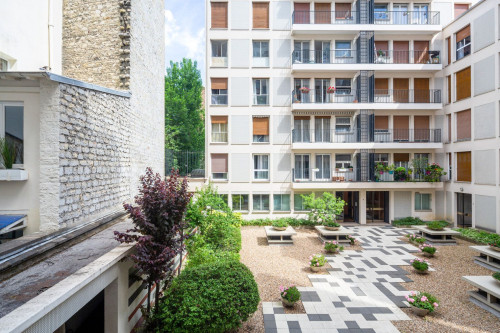 Chic 2-Bedroom in the Heart of Paris - Gallery - 10