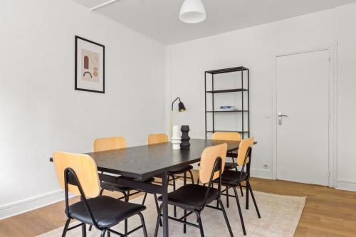 Chic 2-Bedroom in the Heart of Paris - Gallery - 24