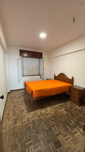 Lovely double bedroom in a 3-bedroom flat