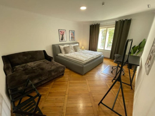 Tasteful 2-bedroom apartment in Nibelungenviertel - Gallery - 5