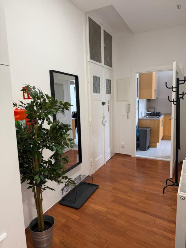 Elegant 2-bedroom apartment in Nibelungenviertel