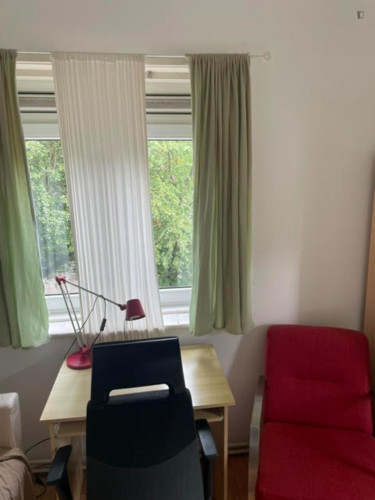 Homely double bedroom in Stadsdriehoek - Gallery - 13
