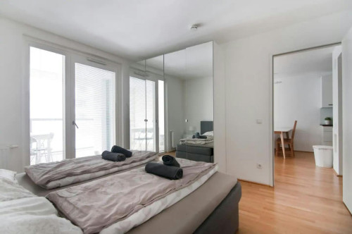 Donau-City-Straße, Vienna
