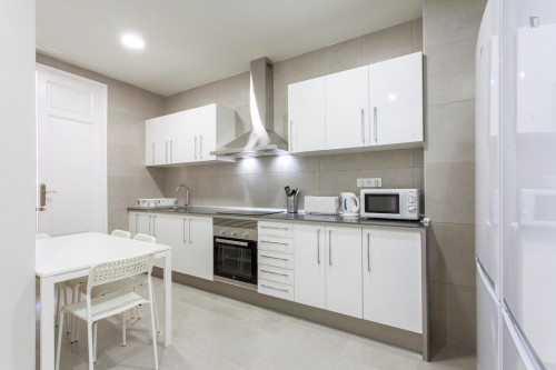 Exquisite double bedroom near popular Parc Gulliver - Gallery - 6