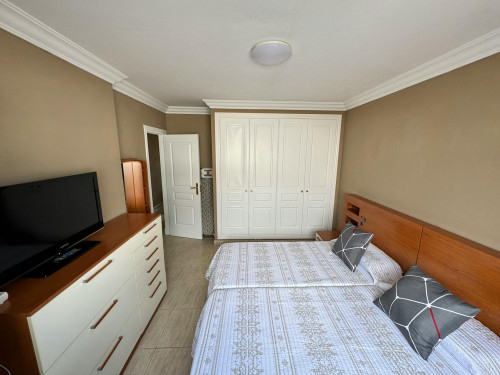 Calle Llanos del Poris, Santa Cruz de Tenerife - Gallery - 7