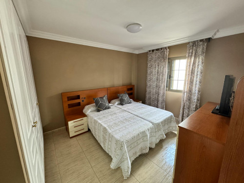 Calle Llanos del Poris, Santa Cruz de Tenerife - Gallery - 6
