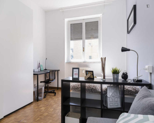 Bedroom in Cesano Boscone with window - Gallery - 25
