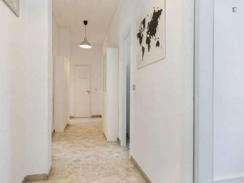 Bedroom in Cesano Boscone with window - Gallery - 9