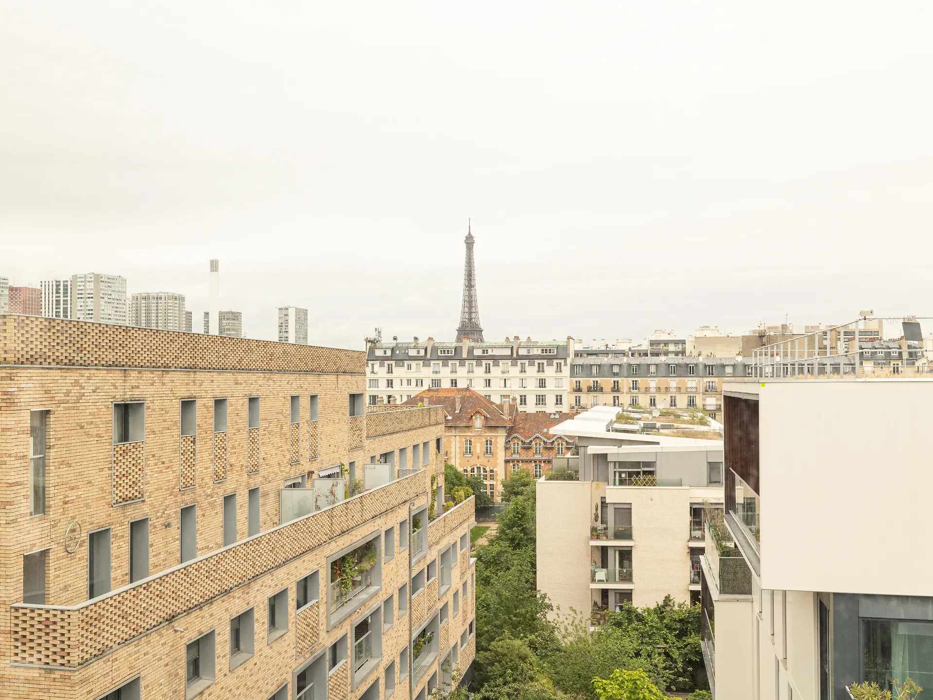 Studio With Eiffel Tower View - 8