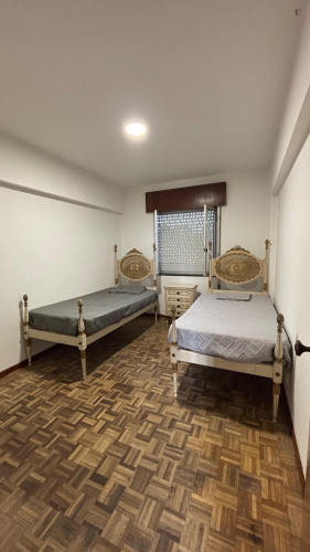 Nice twin bedroom in Santarém