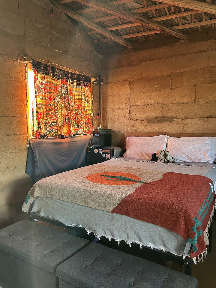Adobe Micro Castle *close To Bathrooms - 3