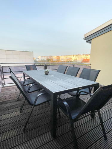No. I: Penthouse, Rooftop Terrace, Netflix/Disney