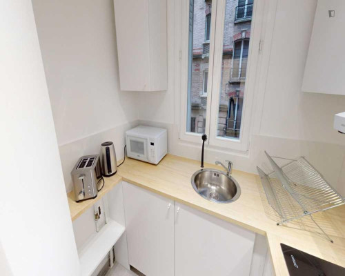 Snug double bedroom near Gare de Lyon - Gallery - 7