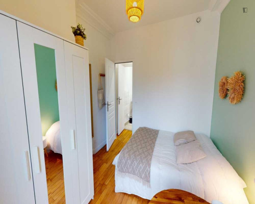 Brilliant double bedroom near Gare de Lyon 