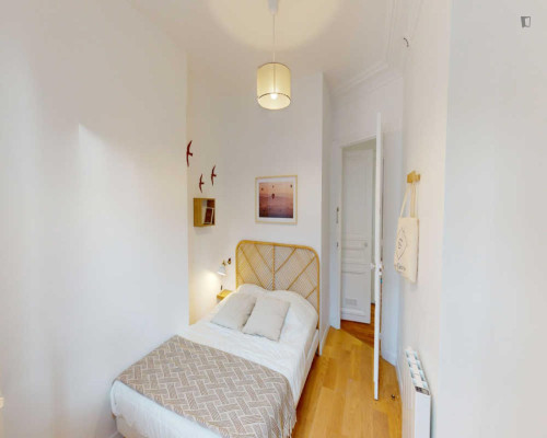 Enjoyable double bedroom in Quinze-Vingts