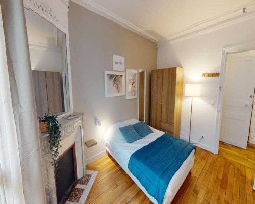 Dashing double bedroom near Gare de Lyon