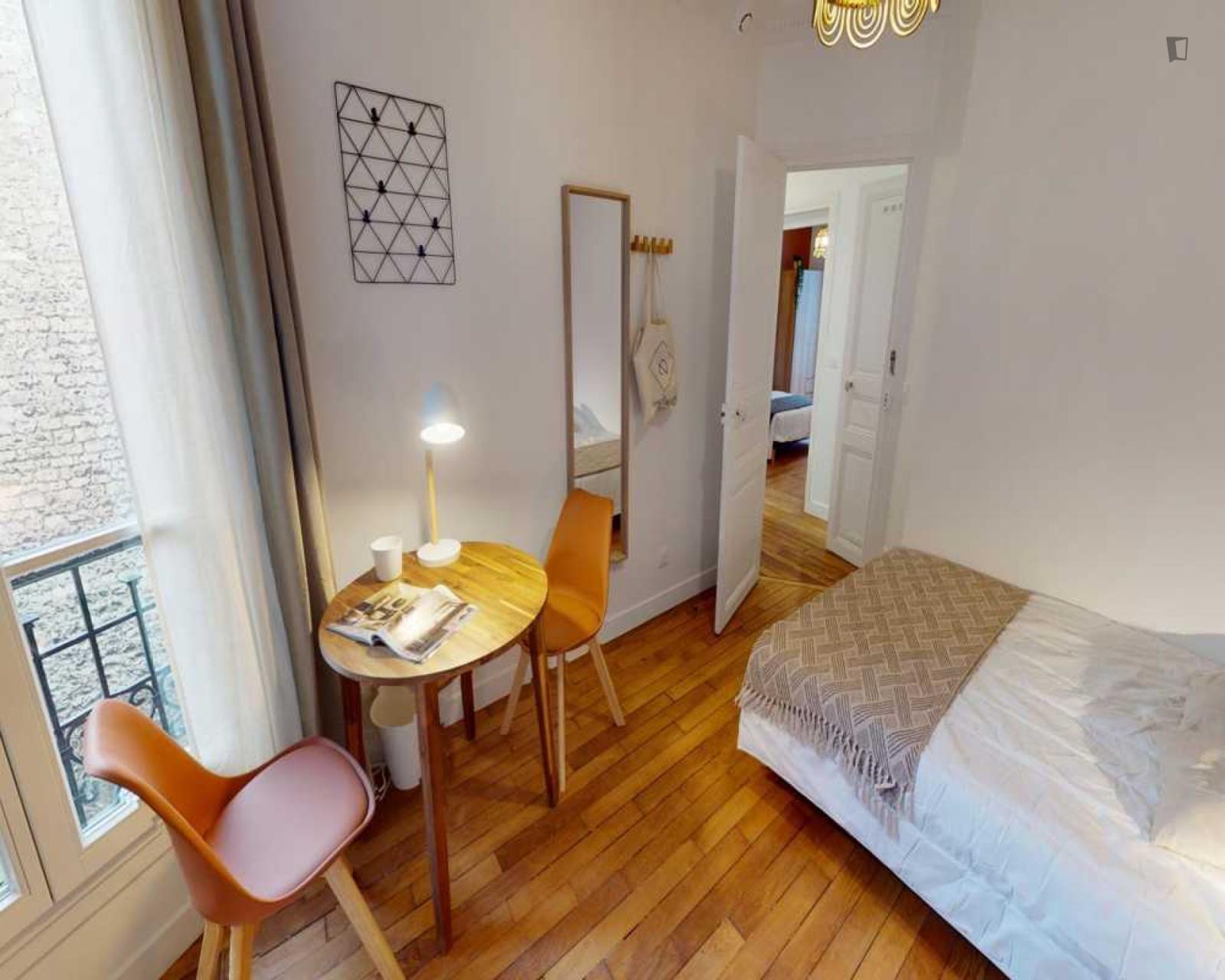 Pretty Nice Double Bedroom In Quinze-Vingts - 1