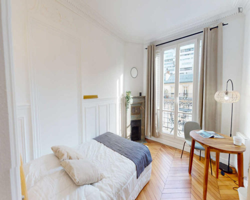 Appealing double bedroom near Gare de Lyon