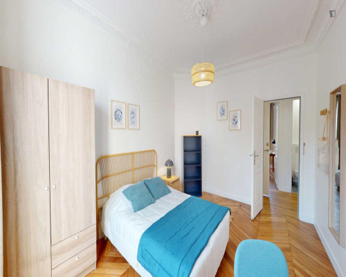 Delightful double bedroom near Gare de Lyon