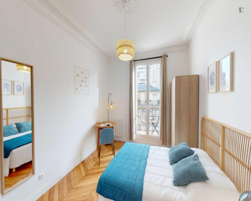 Delightful double bedroom near Gare de Lyon