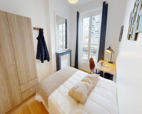 Charismatic double bedroom in Quinze-Vingts