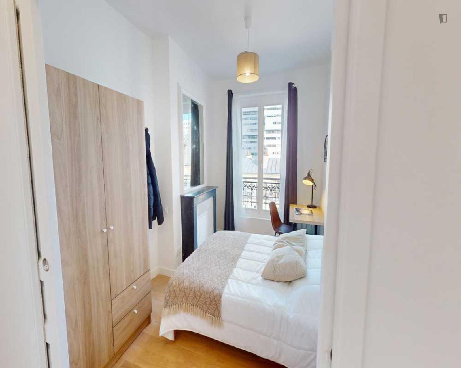 Charismatic Double Bedroom In Quinze-Vingts - 1