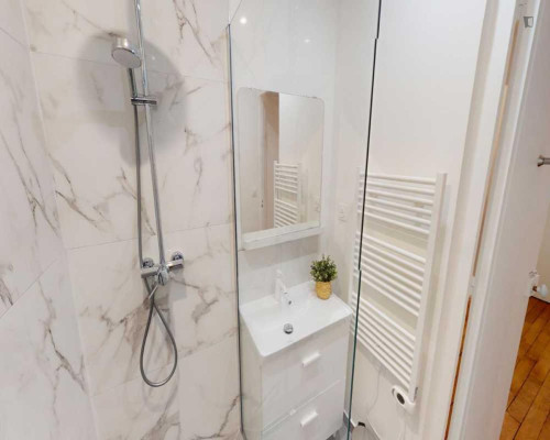 Cool double bedroom near Gare de Lyon - Gallery - 11
