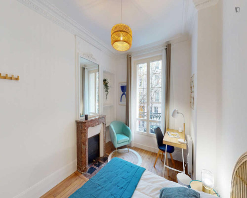Snug double bedroom in the Quinze-Vingts district - Gallery - 19