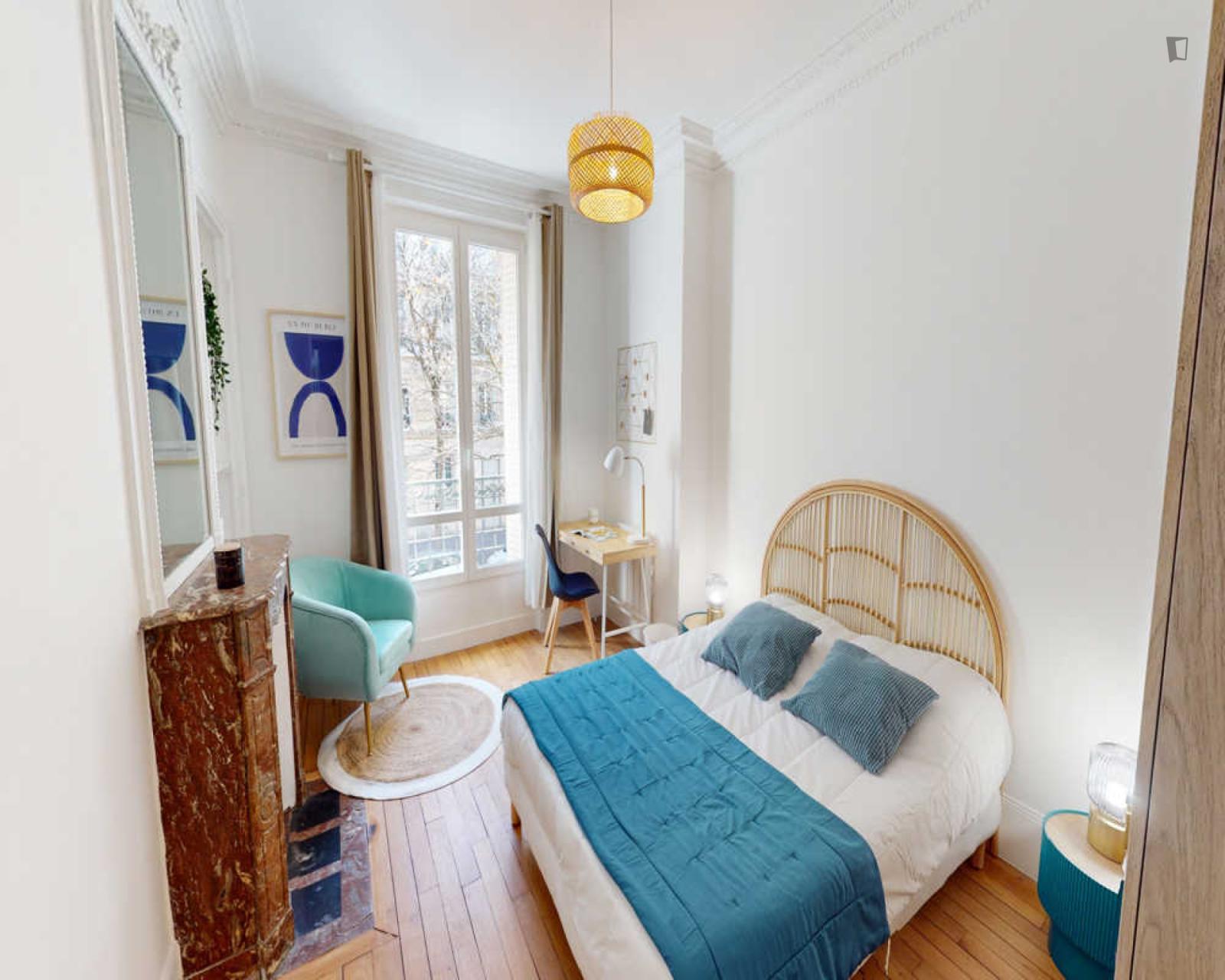 Snug Double Bedroom In The Quinze-Vingts District - 1