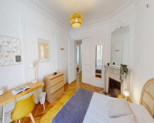 Bright double bedroom in the Quinze-Vingts district - Gallery - 18