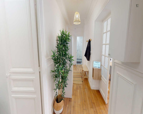 Bright double bedroom in the Quinze-Vingts district
