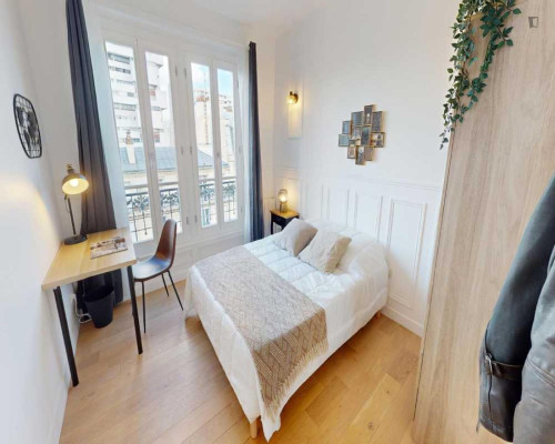 Charming double bedroom in Quinze-Vingts