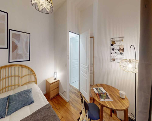 Welcoming double bedroom near Gare de Lyon
