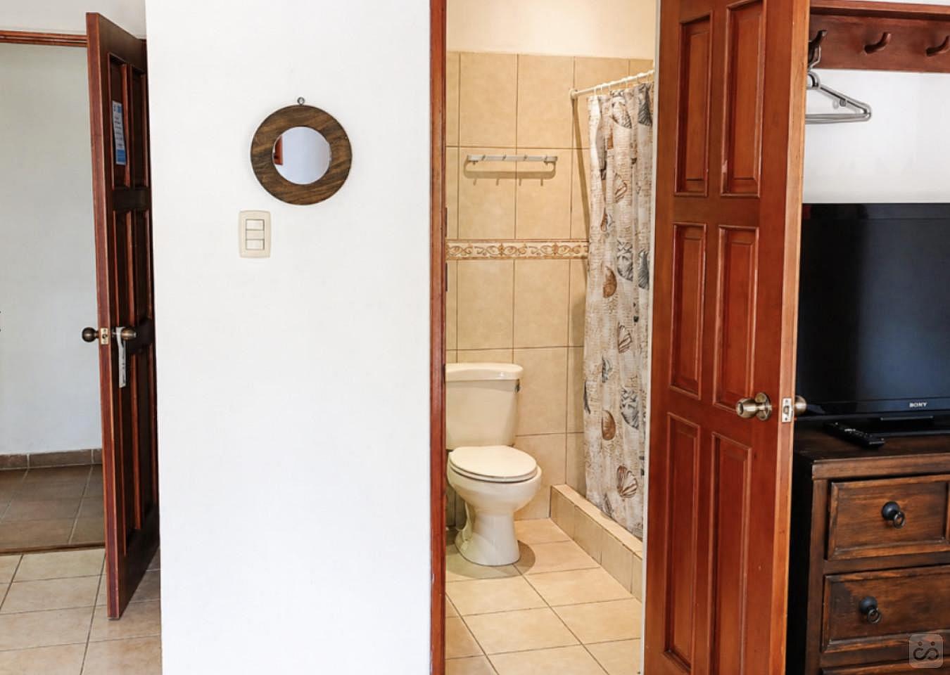 Private Plus Ensuite - 2