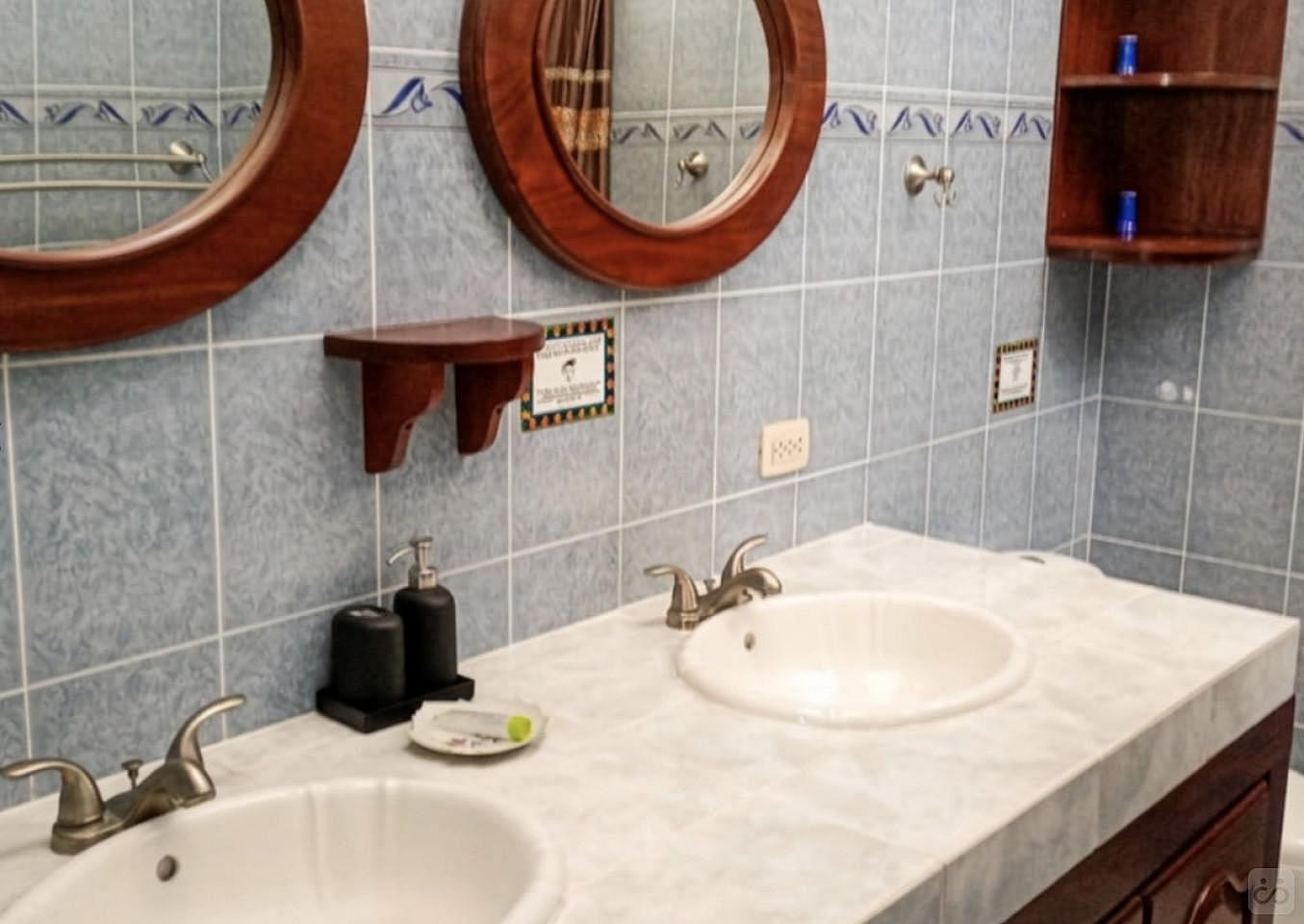 Private Premium Ensuite - 1
