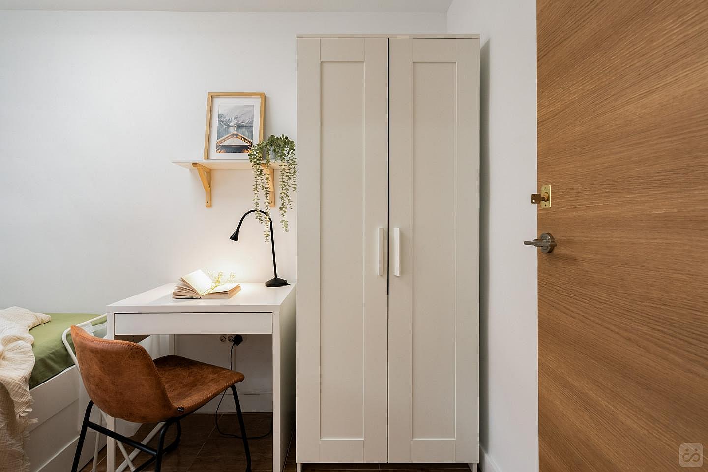 Nº2 Single Bed W/ Working Space - 3