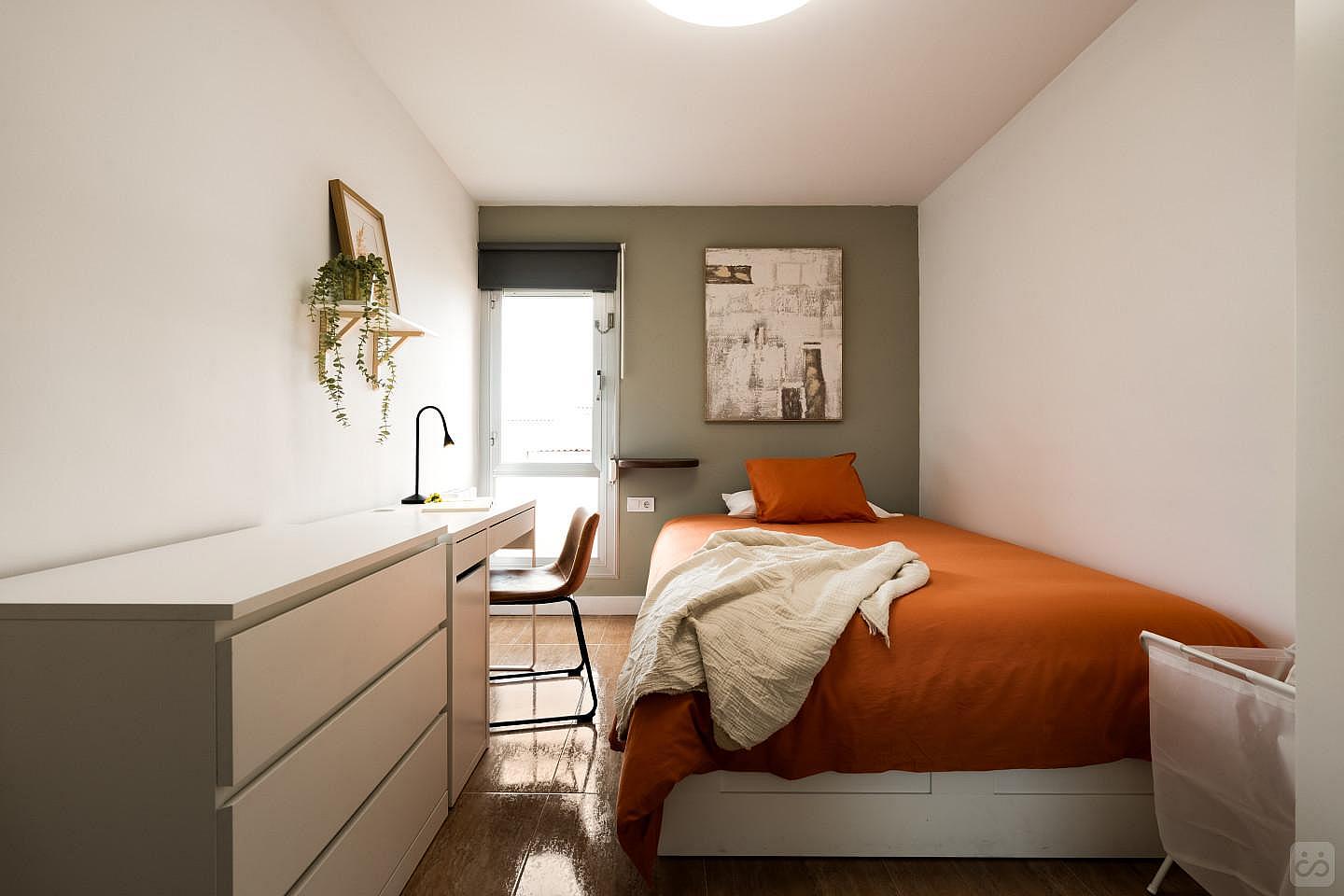 Nº4 Bright Double Bed W/ Working Space - 4