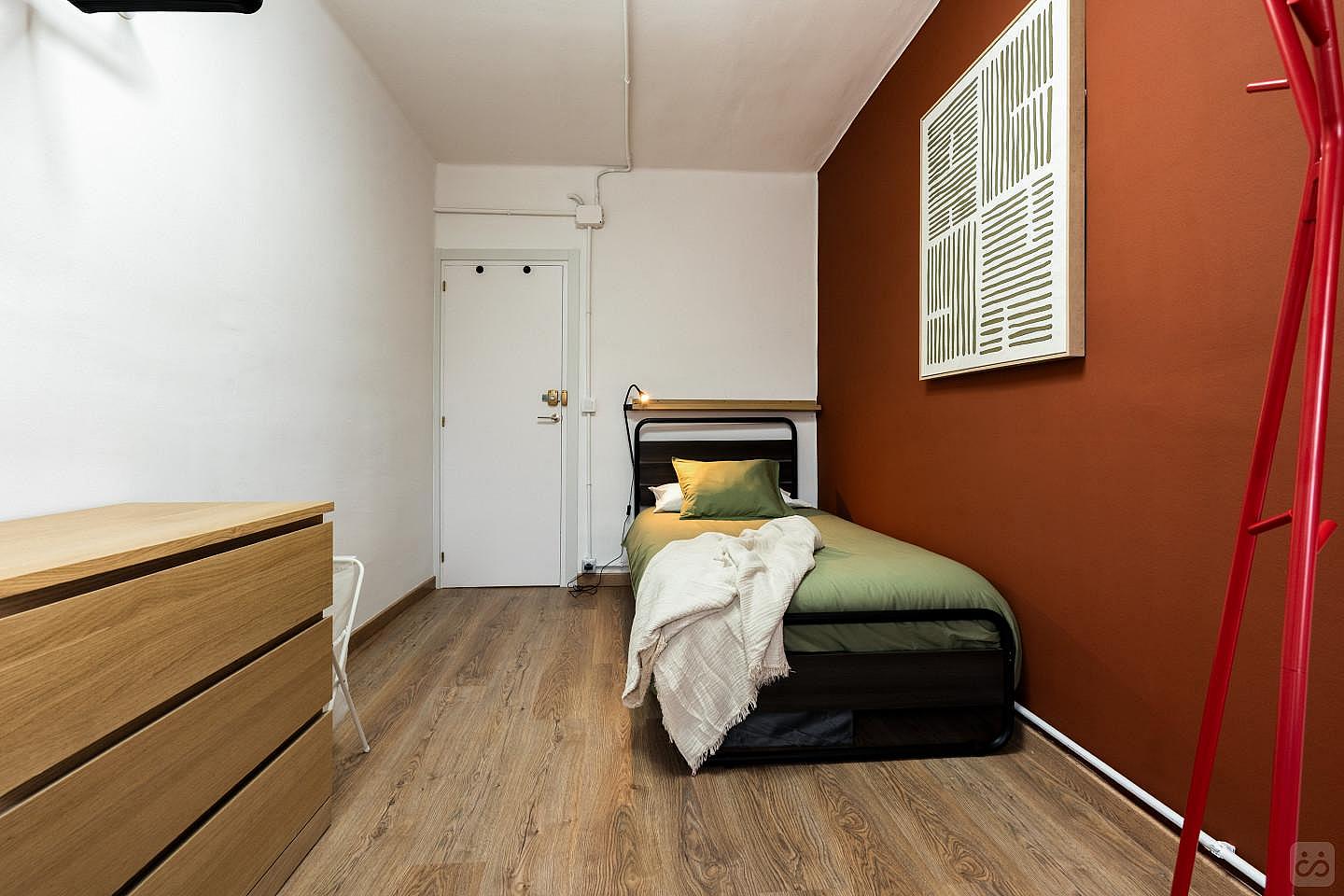 Nº1 Bright Twin-Bed W/ Working Space - 3