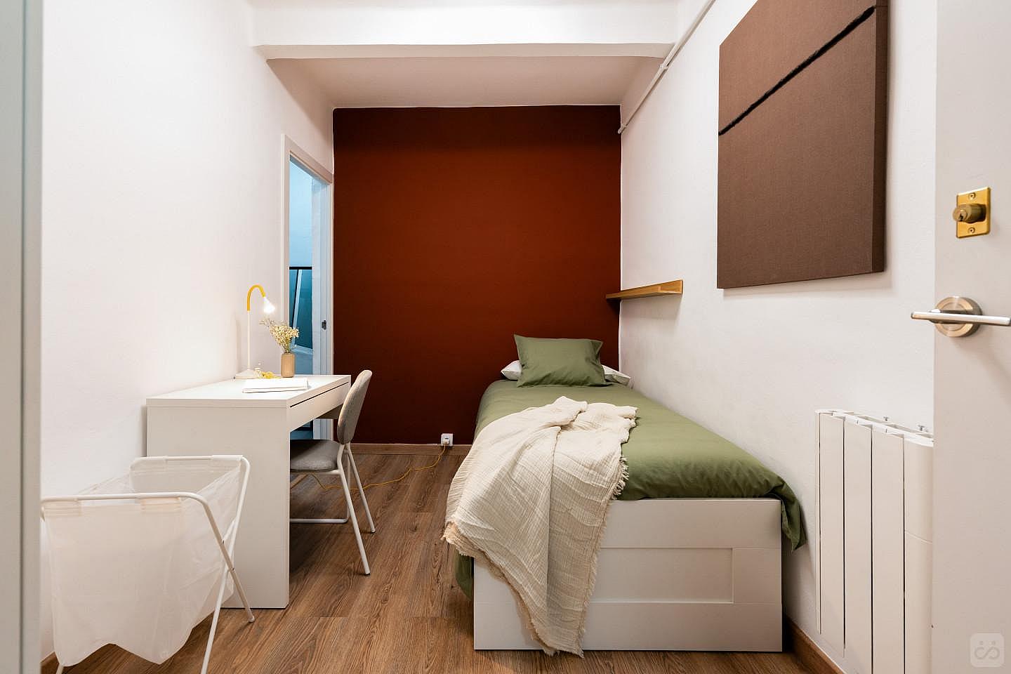 Nº4 Twin-Bed W/ Working Space - 4