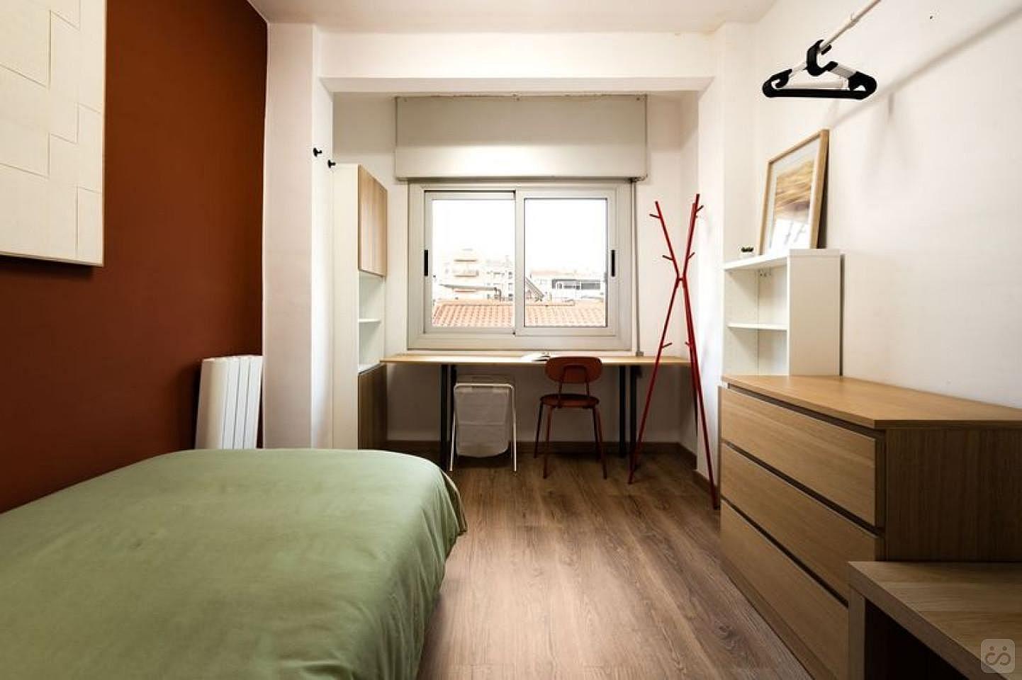 Nº2 Bright Twin-Bed W/ Working Space - 5