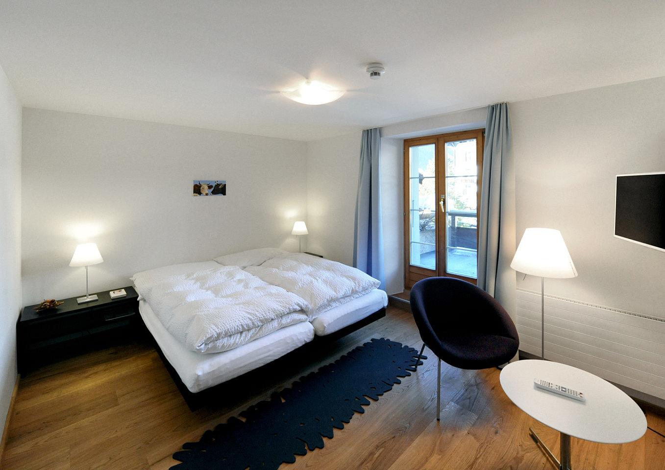 Regular 1-Bedroom Apartment - 8
