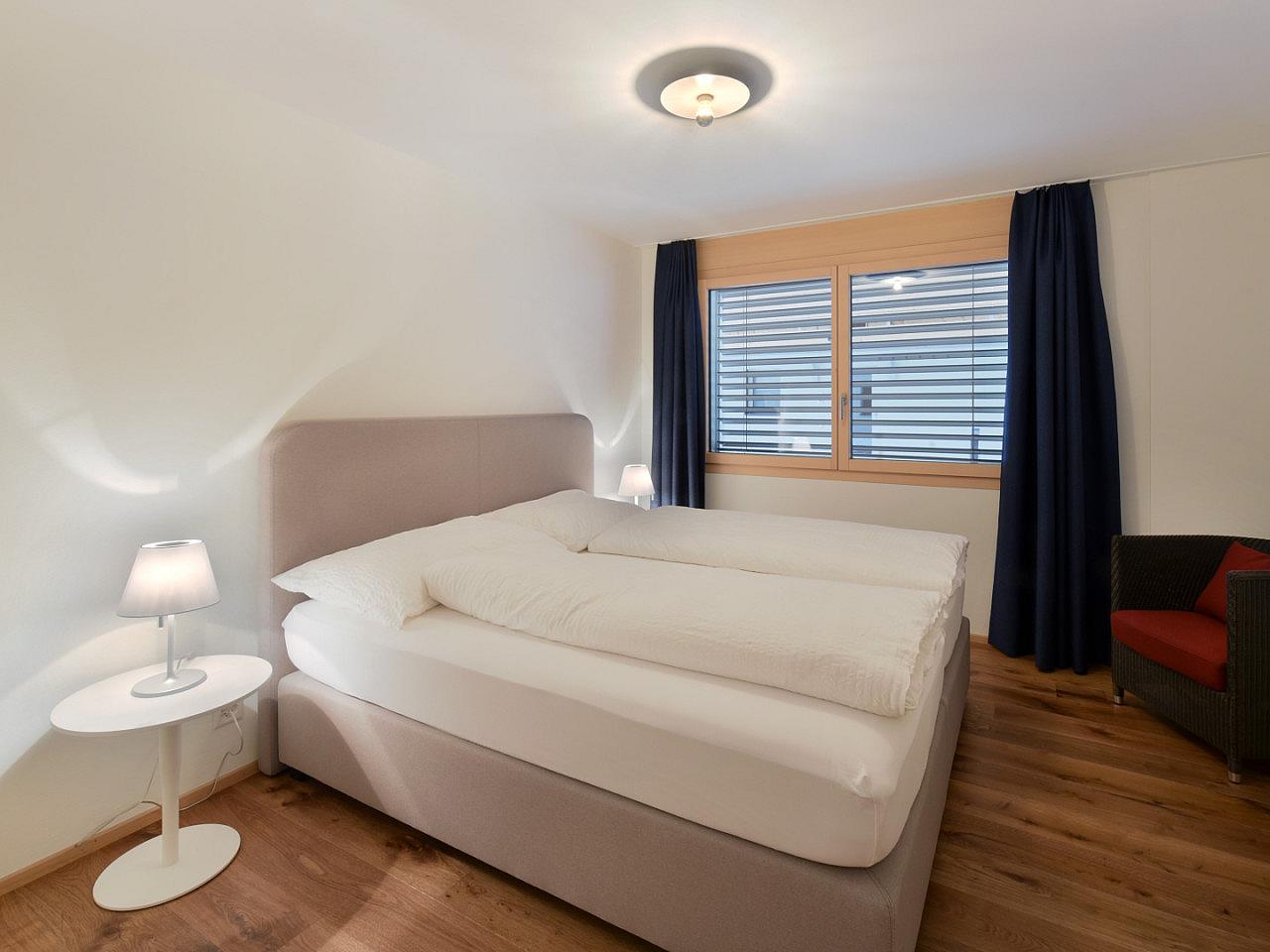 Deluxe 2-Bedroom Apartment - 10