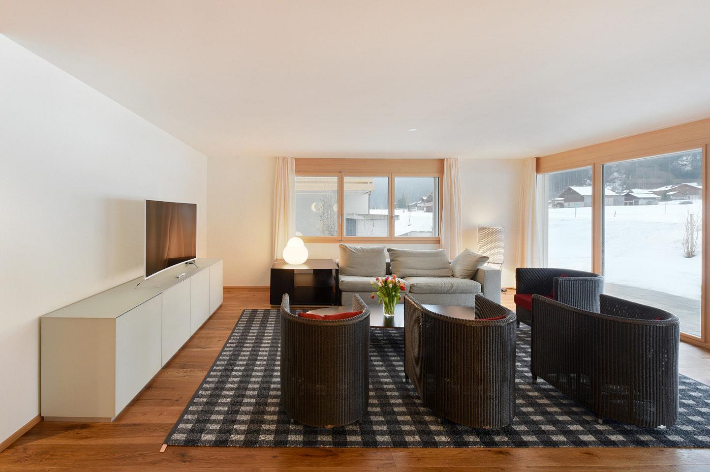 Deluxe 2-Bedroom Apartment - 16